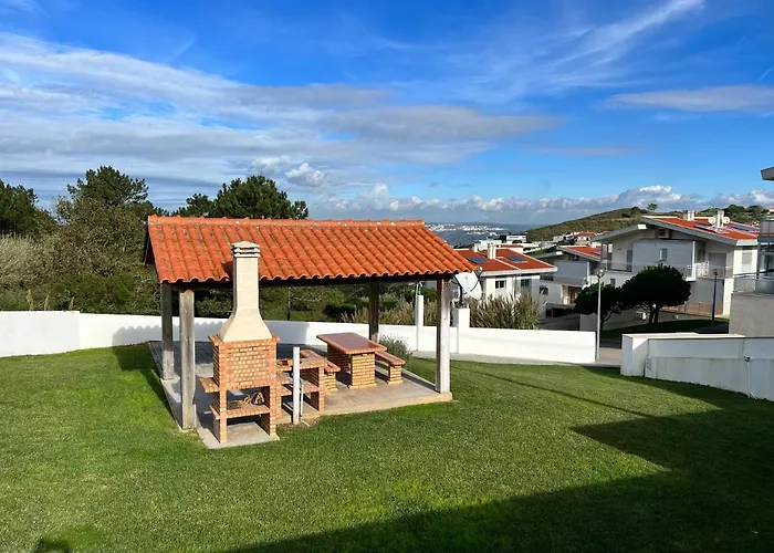 With Views Over The Atlantic Ocean And Swimming Pool 빌라 Famalicão